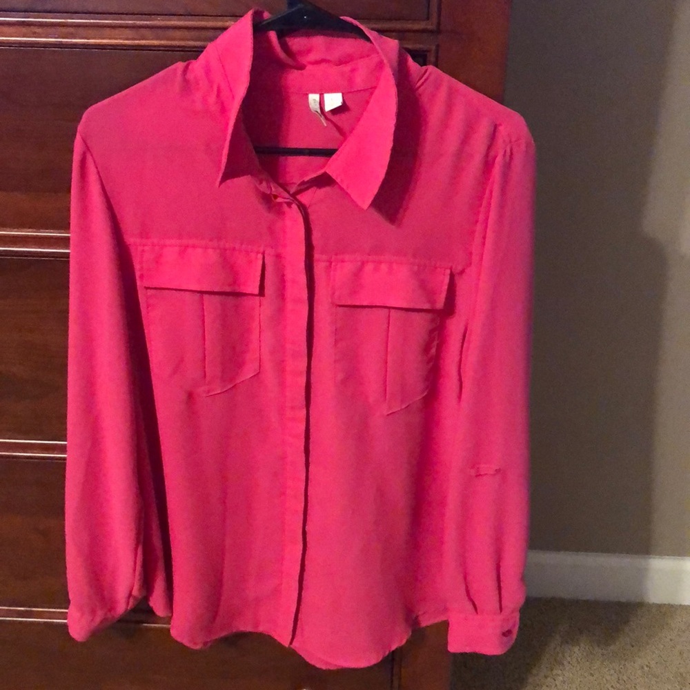 Women’s pink blouse size large